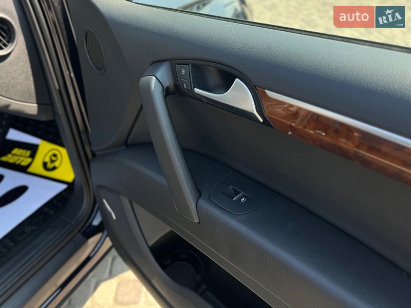 Внедорожник / Кроссовер Audi Q7 2015 в Мукачево