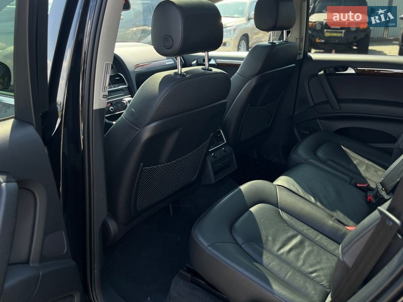 Внедорожник / Кроссовер Audi Q7 2015 в Мукачево