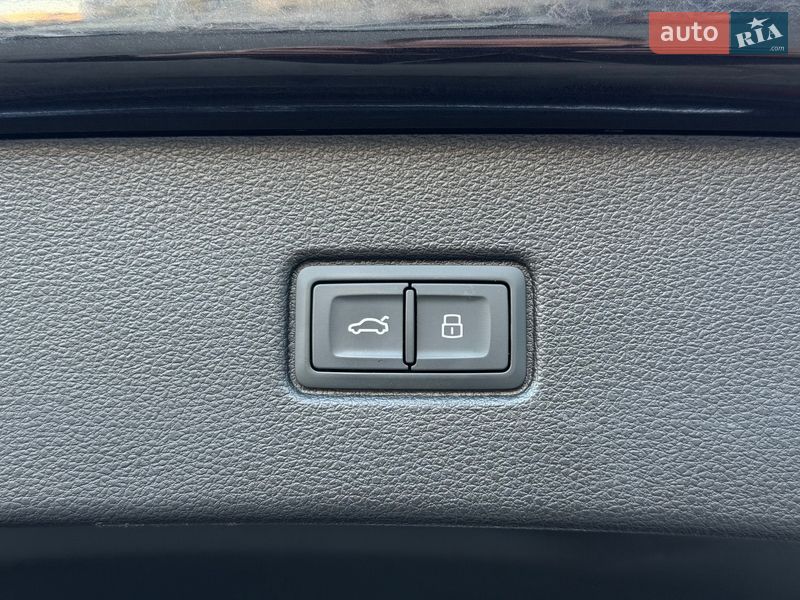 Позашляховик / Кросовер Audi Q7 2018 в Києві фото 26 Позашляховик / Кросовер Audi Q7 2018 в Києві
