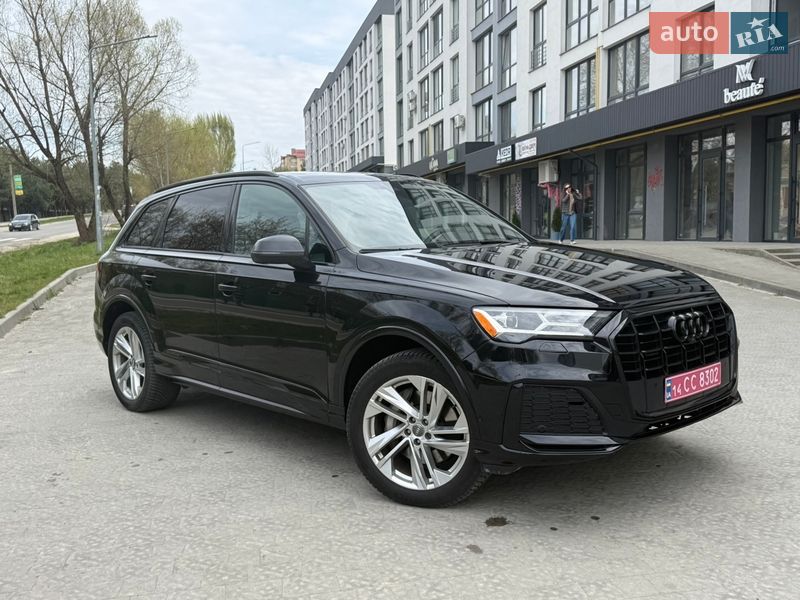 Внедорожник / Кроссовер Audi Q7 2020 в Новояворовске