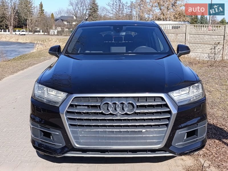 Внедорожник / Кроссовер Audi Q7 2017 в Луцке