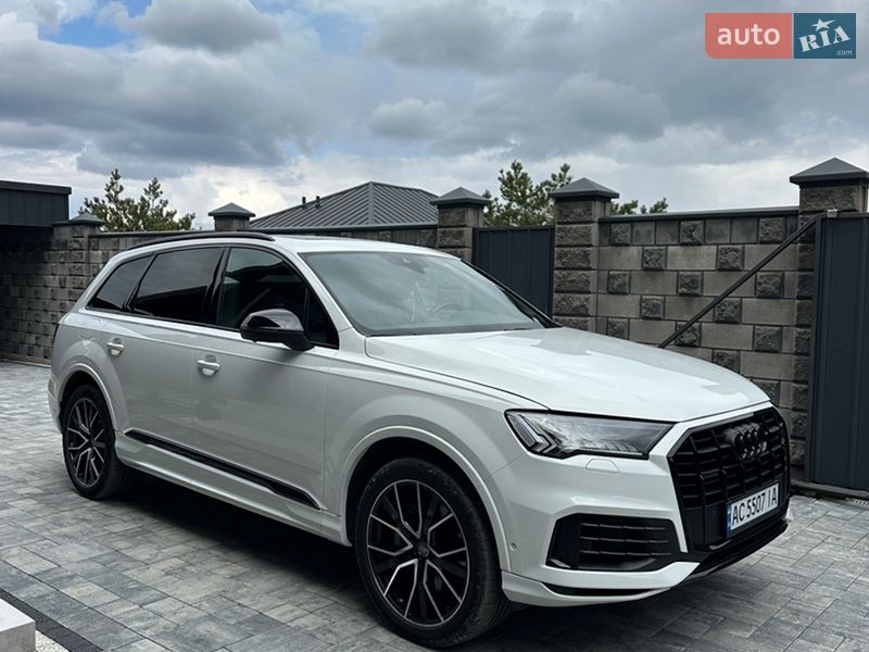 Позашляховик / Кросовер Audi Q7 2019 в Луцьку