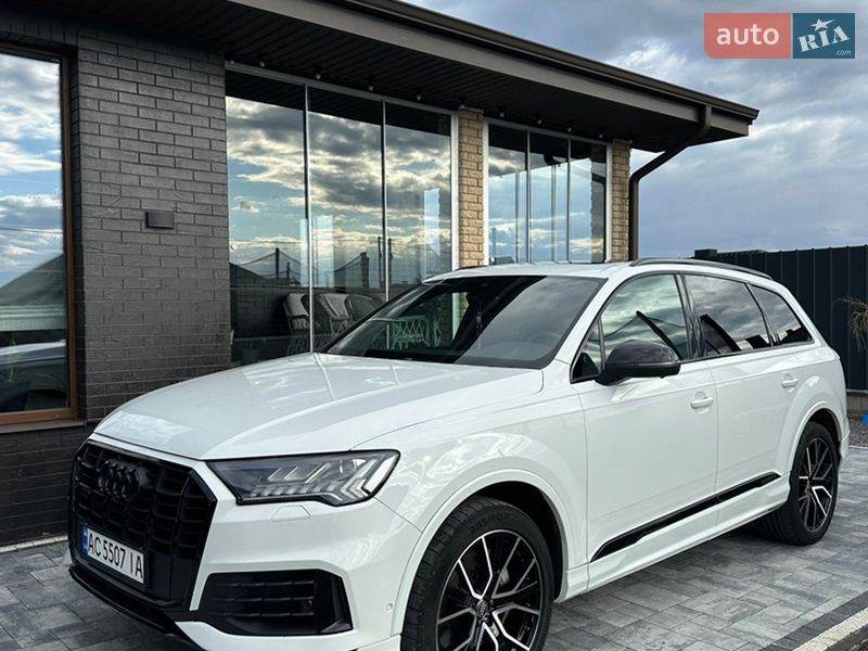 Позашляховик / Кросовер Audi Q7 2019 в Луцьку