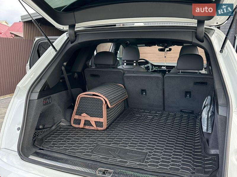Позашляховик / Кросовер Audi Q7 2019 в Луцьку