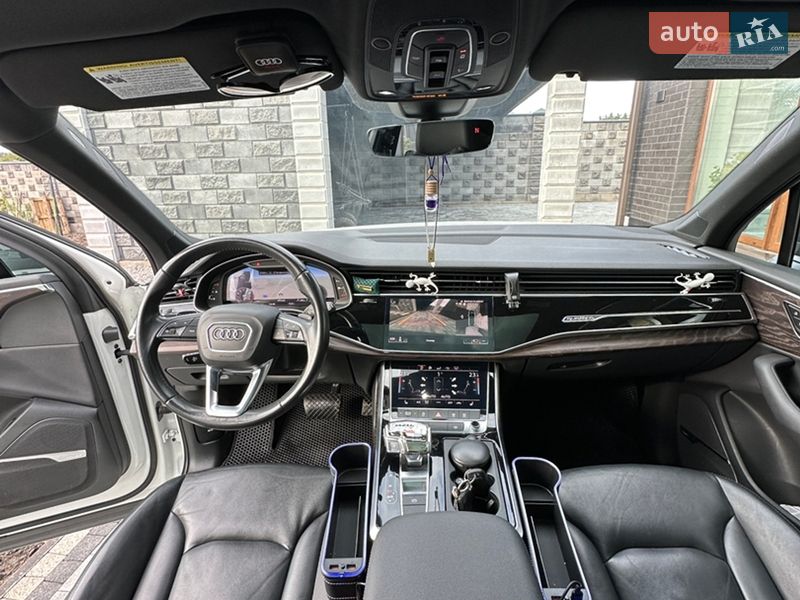 Позашляховик / Кросовер Audi Q7 2019 в Луцьку