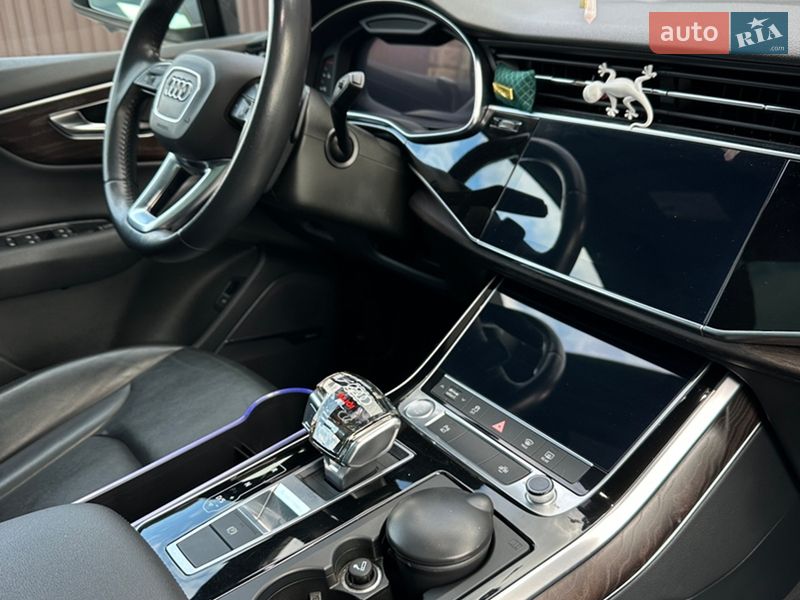 Позашляховик / Кросовер Audi Q7 2019 в Луцьку