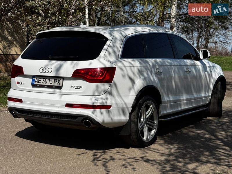 Позашляховик / Кросовер Audi Q7 2011 в Кривому Розі