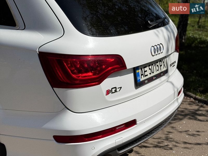 Позашляховик / Кросовер Audi Q7 2011 в Кривому Розі