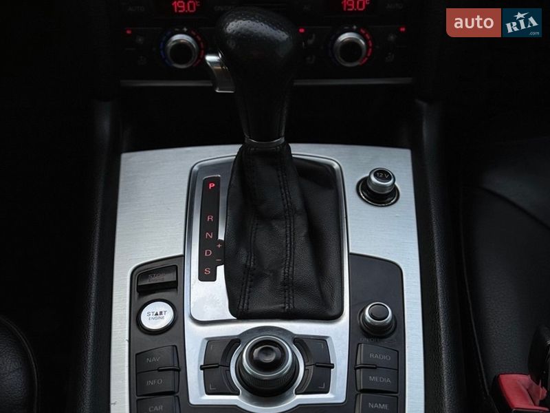 Позашляховик / Кросовер Audi Q7 2011 в Кривому Розі