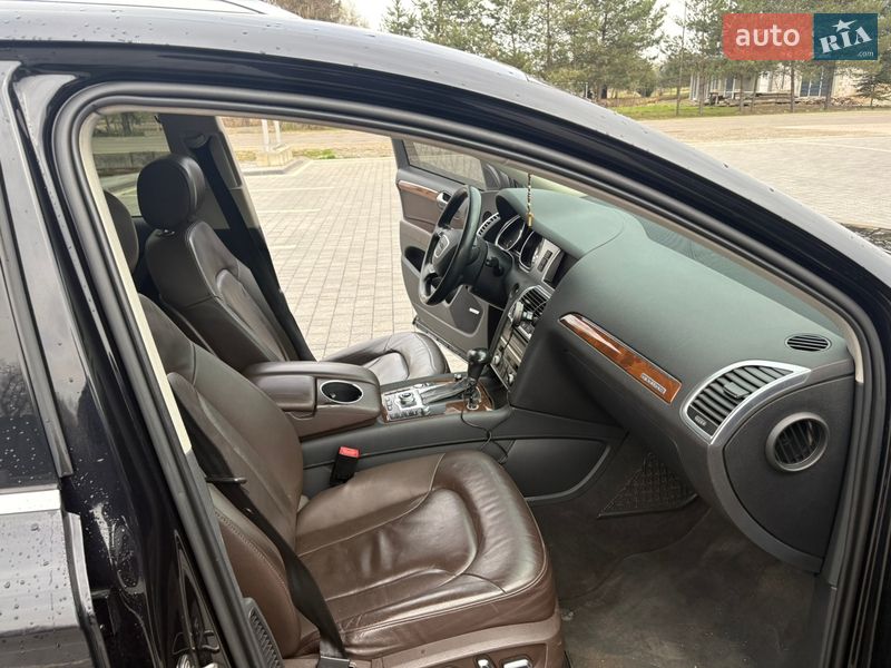 Позашляховик / Кросовер Audi Q7 2015 в Самборі