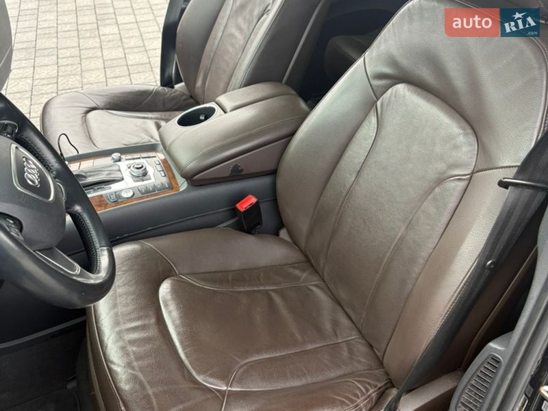 Позашляховик / Кросовер Audi Q7 2015 в Самборі