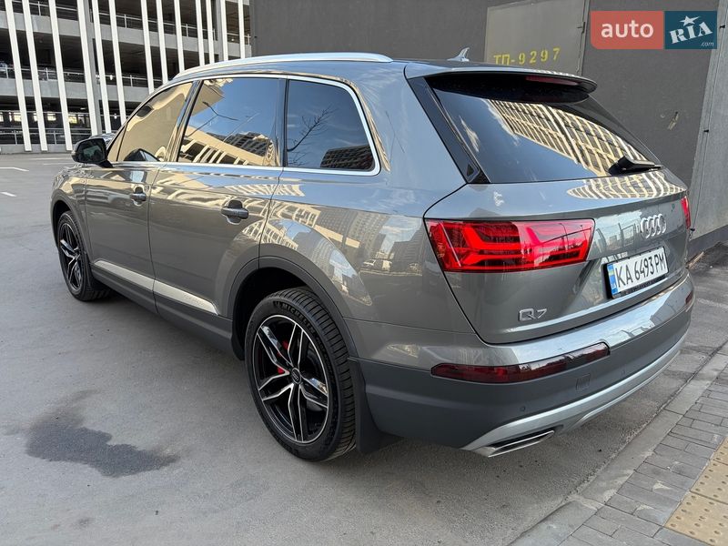 Внедорожник / Кроссовер Audi Q7 2016 в Киеве