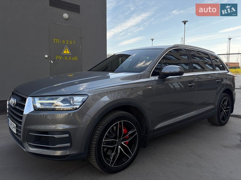Внедорожник / Кроссовер Audi Q7 2016 в Киеве