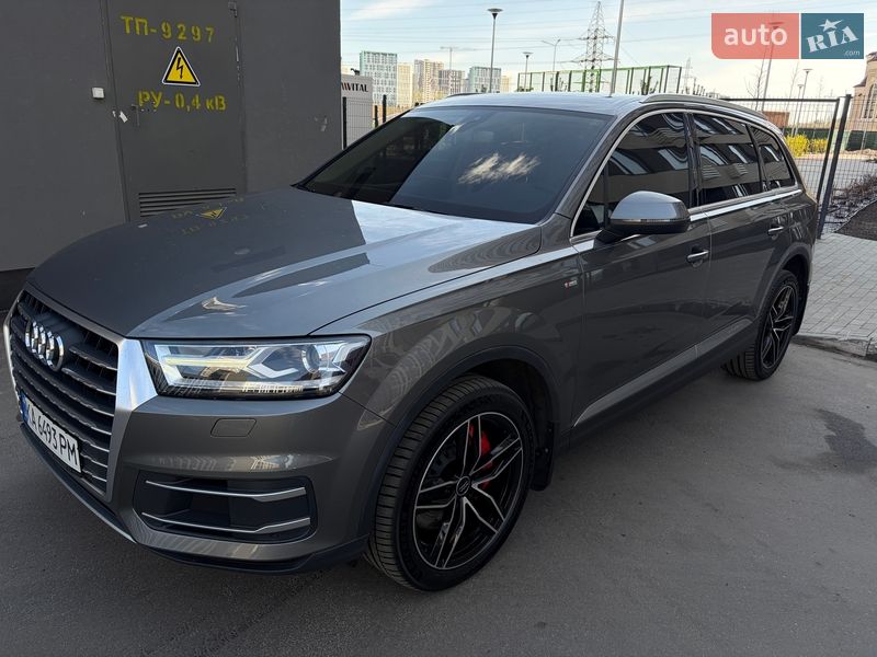 Внедорожник / Кроссовер Audi Q7 2016 в Киеве