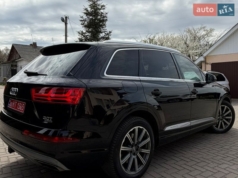 Внедорожник / Кроссовер Audi Q7 2016 в Дубно
