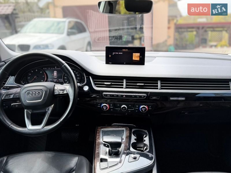Внедорожник / Кроссовер Audi Q7 2016 в Дубно