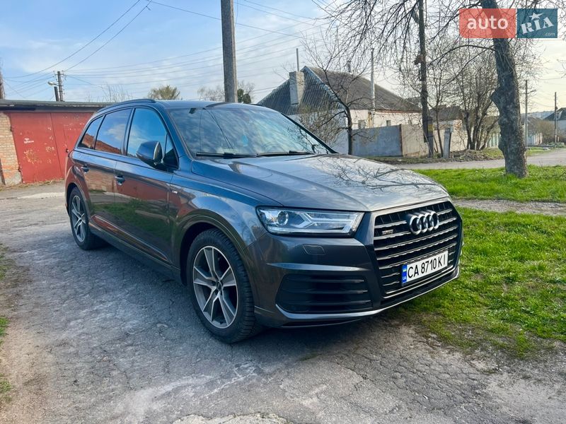 Внедорожник / Кроссовер Audi Q7 2016 в Умани