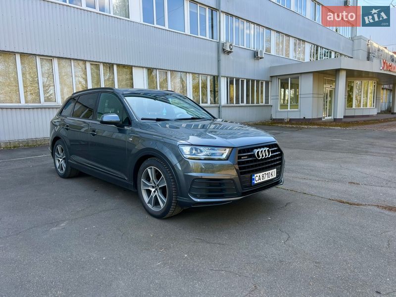 Внедорожник / Кроссовер Audi Q7 2016 в Умани