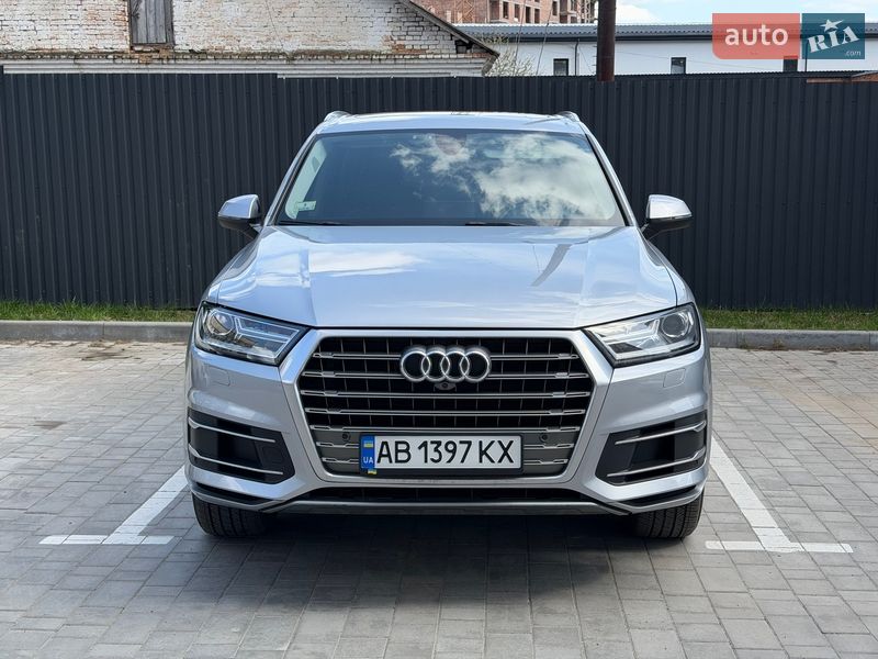 Позашляховик / Кросовер Audi Q7 2017 в Вінниці