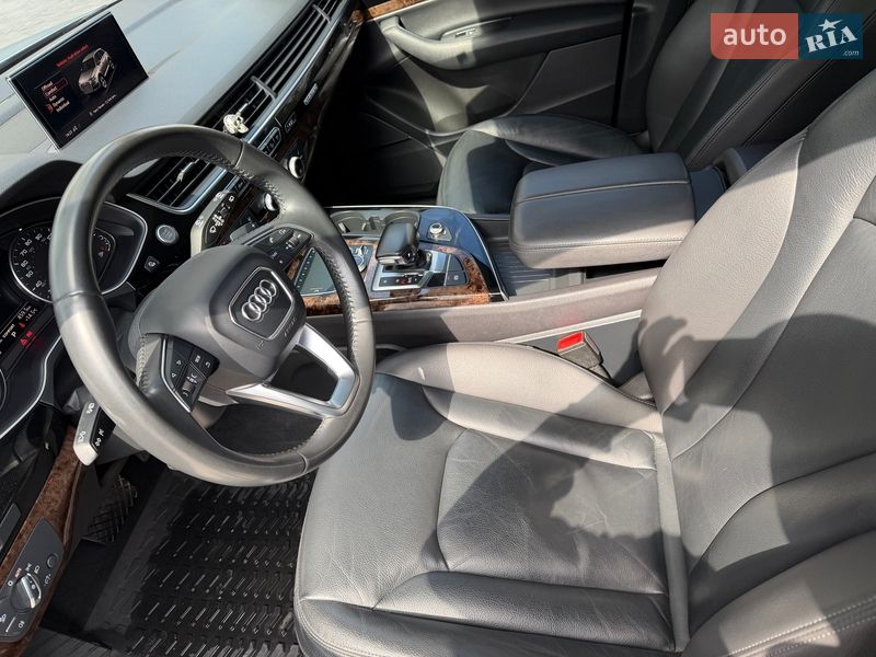 Позашляховик / Кросовер Audi Q7 2017 в Вінниці