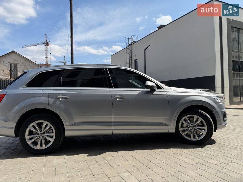 Позашляховик / Кросовер Audi Q7 2017 в Вінниці