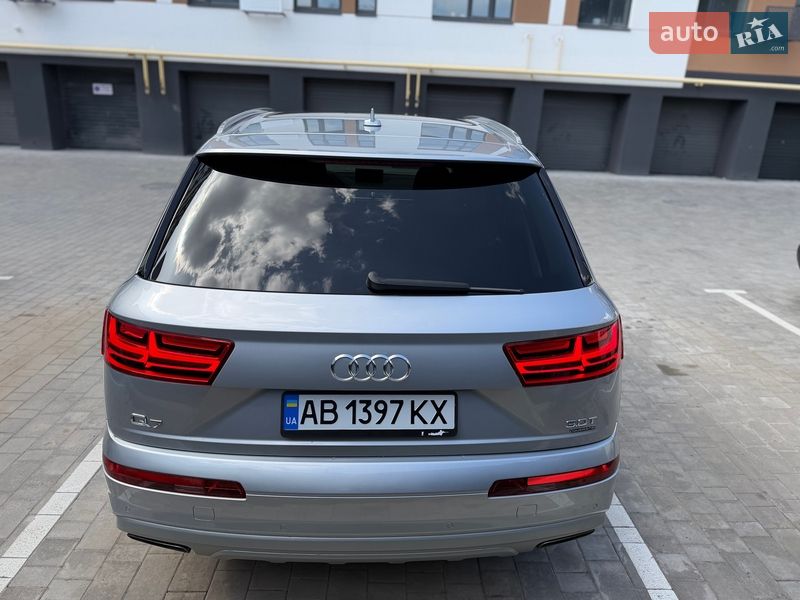 Позашляховик / Кросовер Audi Q7 2017 в Вінниці