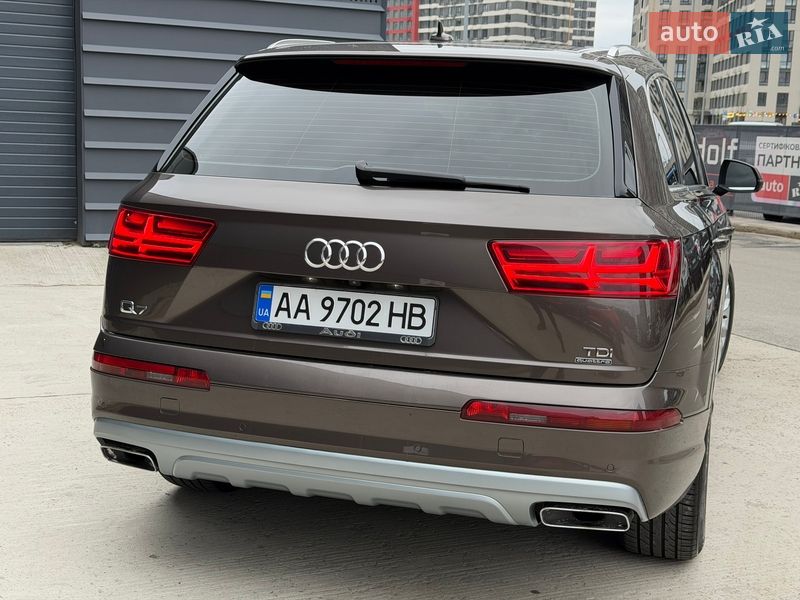 Позашляховик / Кросовер Audi Q7 2017 в Києві