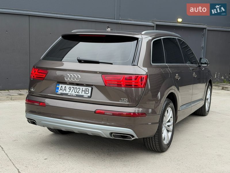 Позашляховик / Кросовер Audi Q7 2017 в Києві