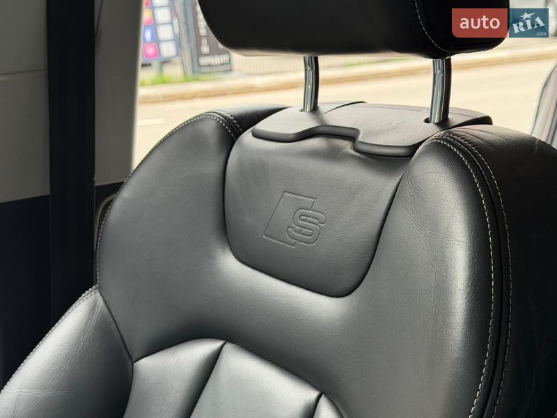 Позашляховик / Кросовер Audi Q7 2017 в Києві