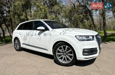 Позашляховик / Кросовер Audi Q7 2017 в Одесі