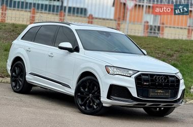 Позашляховик / Кросовер Audi Q7 2021 в Києві