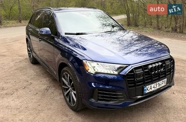 Позашляховик / Кросовер Audi Q7 2020 в Києві