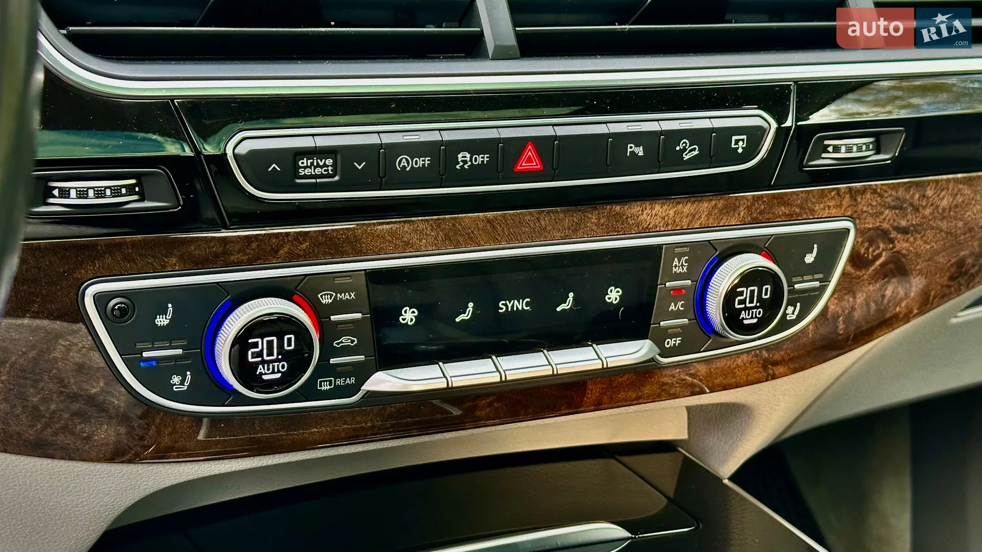 2016 Audi Q7 - мініатюра 31