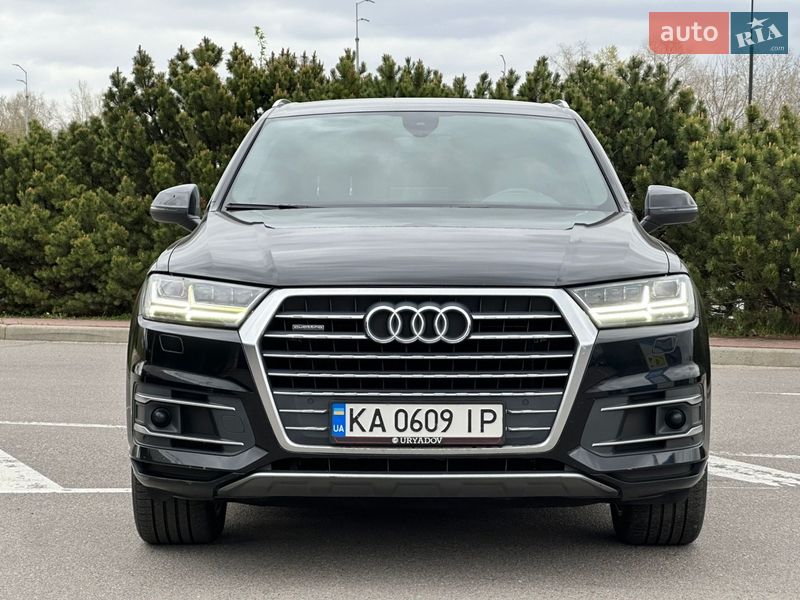 Позашляховик / Кросовер Audi Q7 2017 в Києві