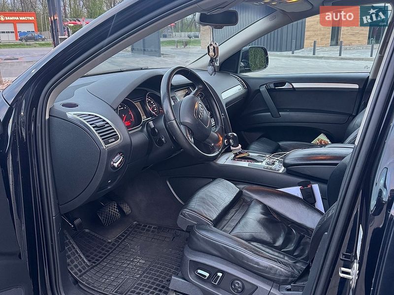 Внедорожник / Кроссовер Audi Q7 2011 в Луцке