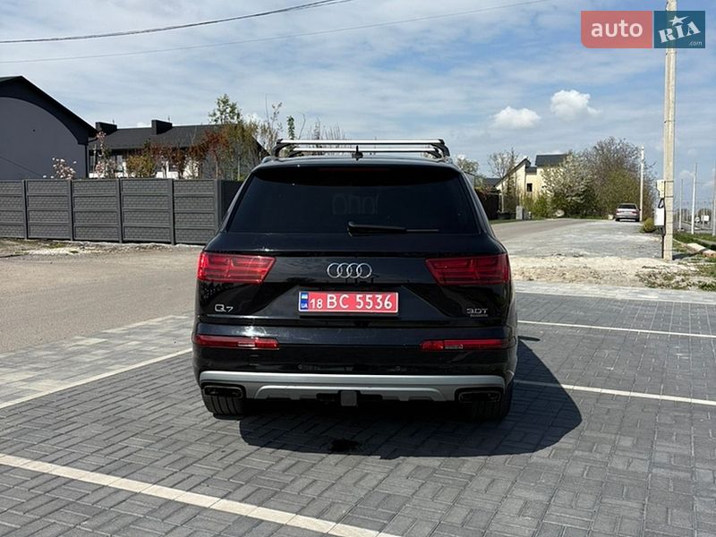 Внедорожник / Кроссовер Audi Q7 2017 в Ровно