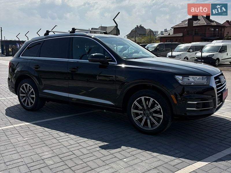 Внедорожник / Кроссовер Audi Q7 2017 в Ровно