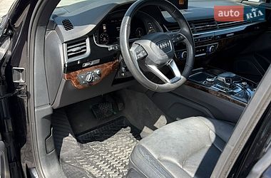 Внедорожник / Кроссовер Audi Q7 2017 в Ровно