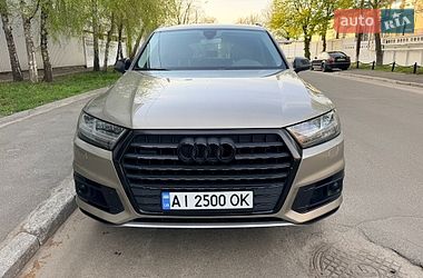Внедорожник / Кроссовер Audi Q7 2015 в Киеве