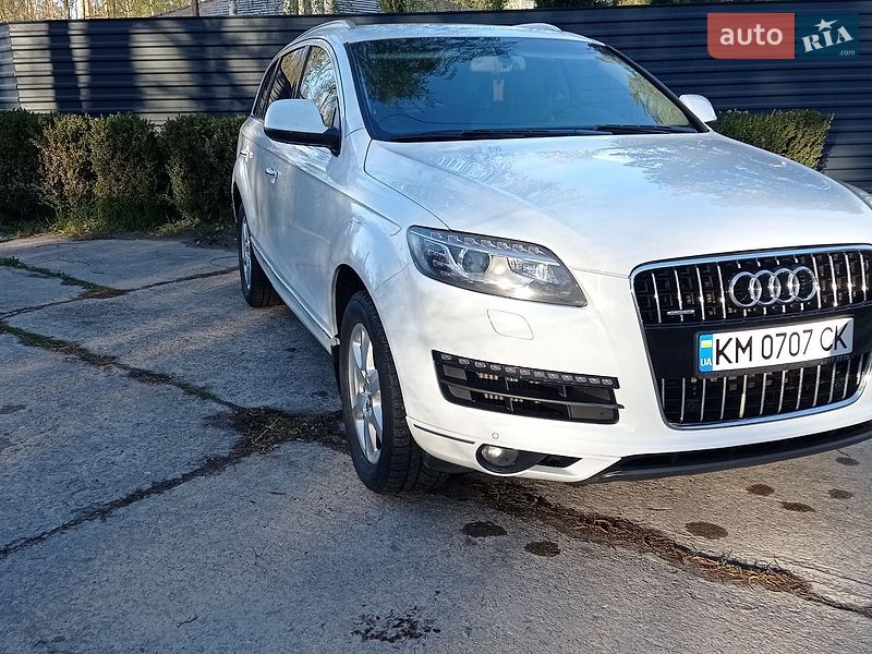 Позашляховик / Кросовер Audi Q7 2012 в Житомирі