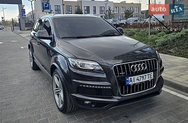 Позашляховик / Кросовер Audi Q7 2011 в Святопетрівське