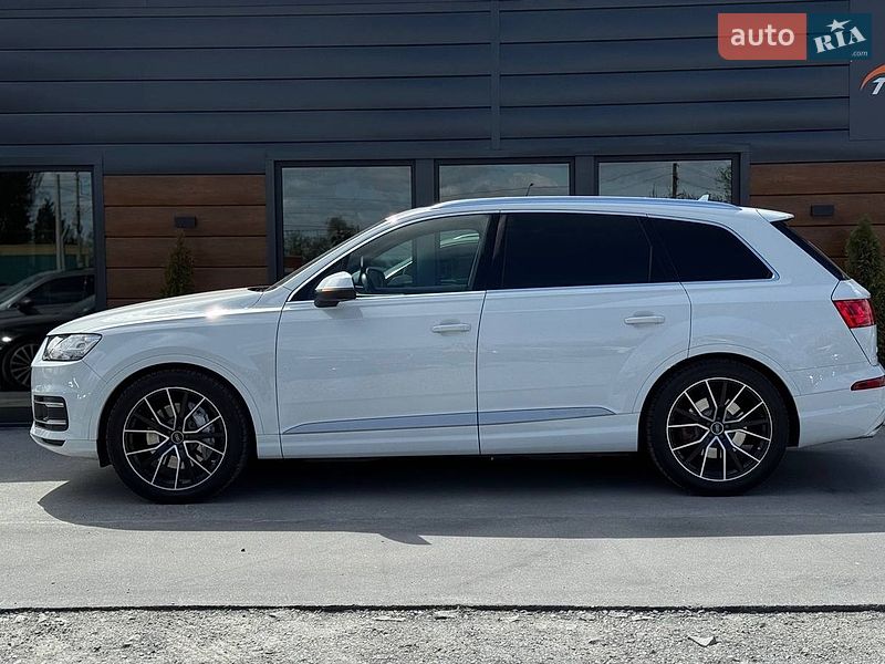 Внедорожник / Кроссовер Audi Q7 2016 в Ровно