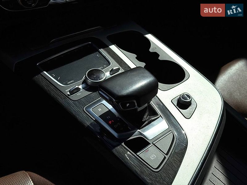 Внедорожник / Кроссовер Audi Q7 2016 в Ровно