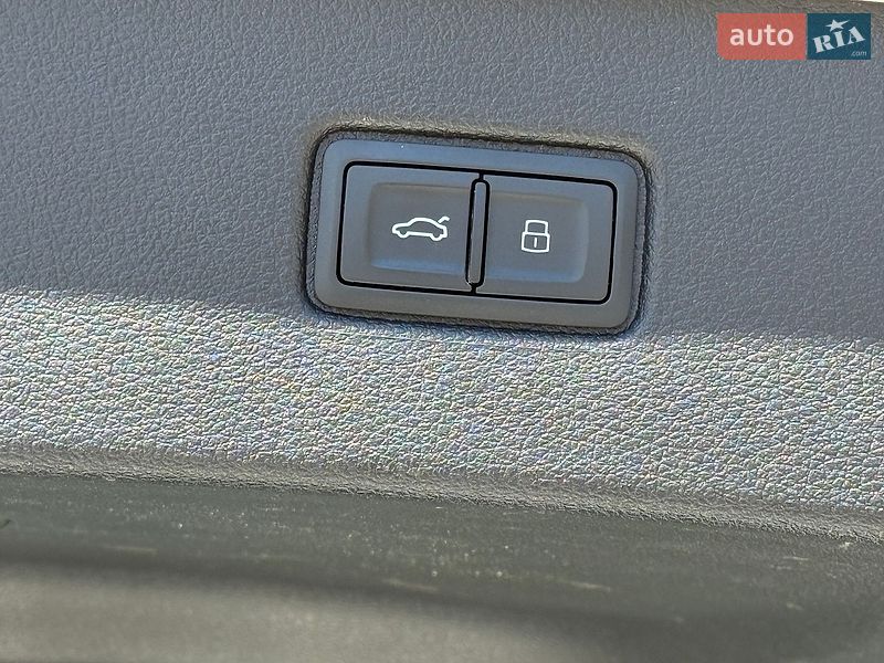 Внедорожник / Кроссовер Audi Q7 2017 в Одессе