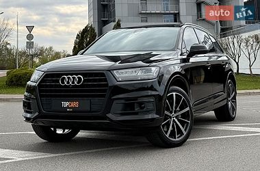 Внедорожник / Кроссовер Audi Q7 2017 в Киеве
