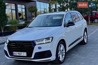 Внедорожник / Кроссовер Audi Q7 2017 в Ужгороде