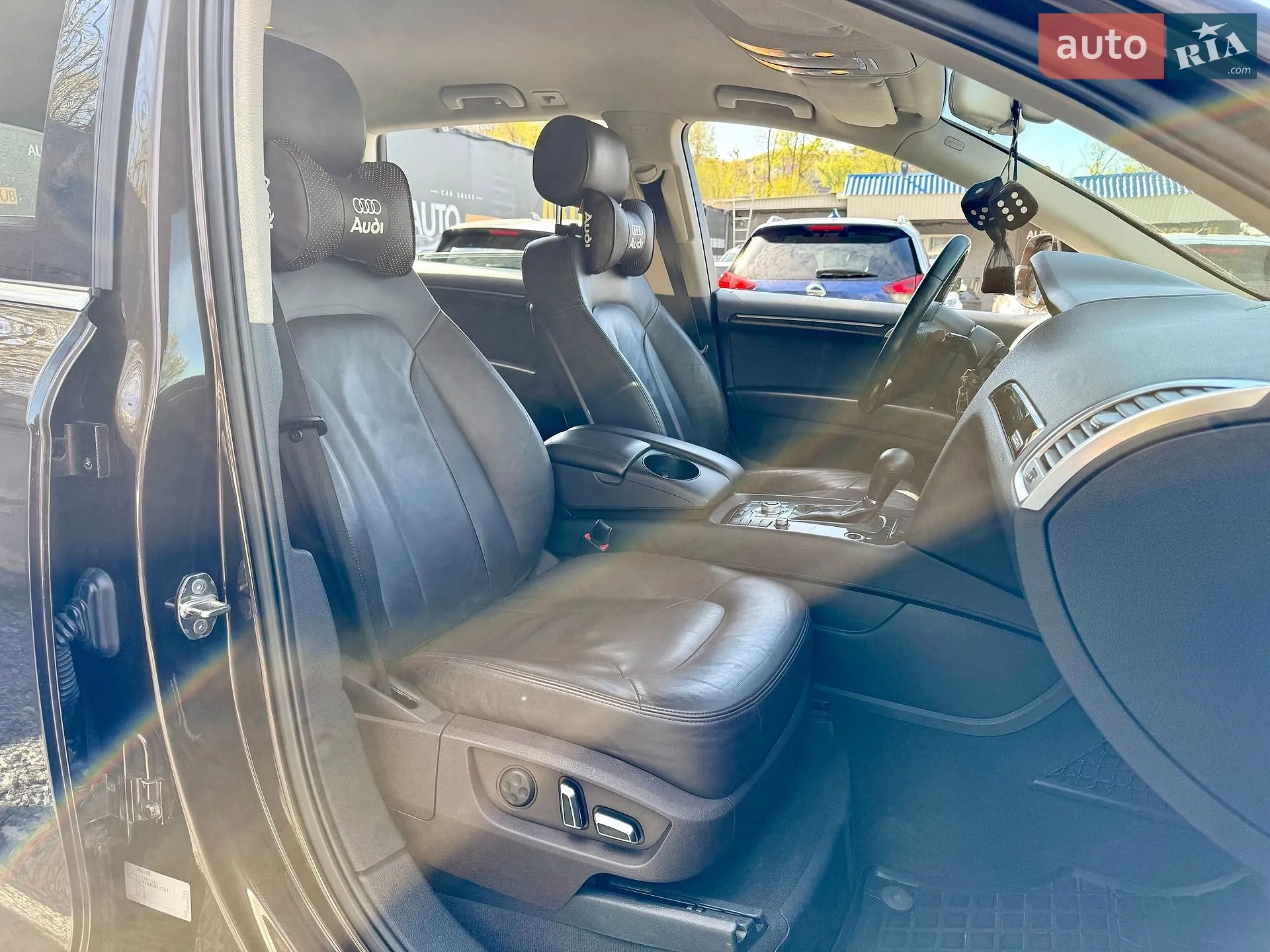 2010 Audi Q7 - мініатюра 9