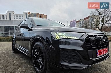 Позашляховик / Кросовер Audi Q7 2020 в Луцьку
