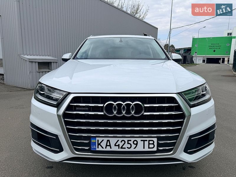 Внедорожник / Кроссовер Audi Q7 2017 в Киеве