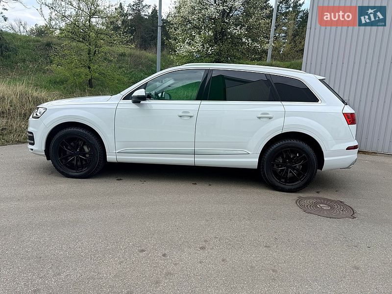 Внедорожник / Кроссовер Audi Q7 2017 в Киеве